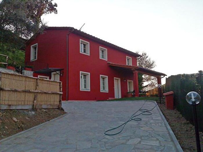 Casa con 6 locali in vendita in Via della Chiesa, Capannori