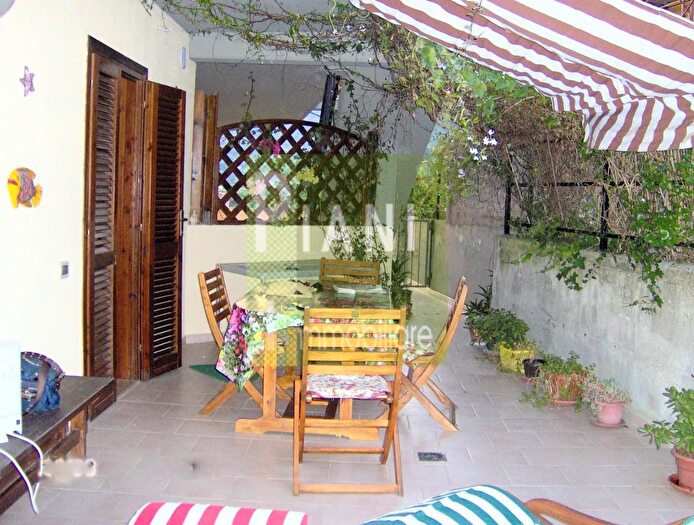 Appartamento trilocale in vendita in Porto Azzurro