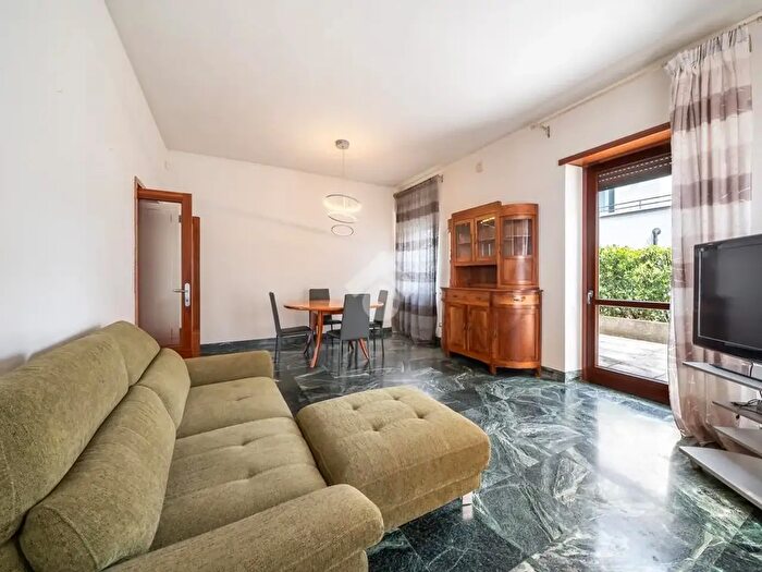 Appartamento con 6 locali in vendita in Via Guglielmo Marconi, Grezzana