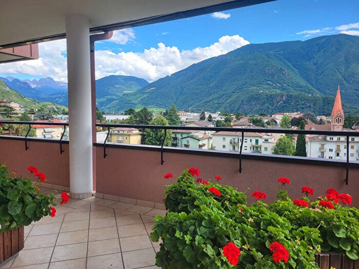 Casa con 5 locali in affitto in Via Guncina, Gries San Quirino, Bolzano