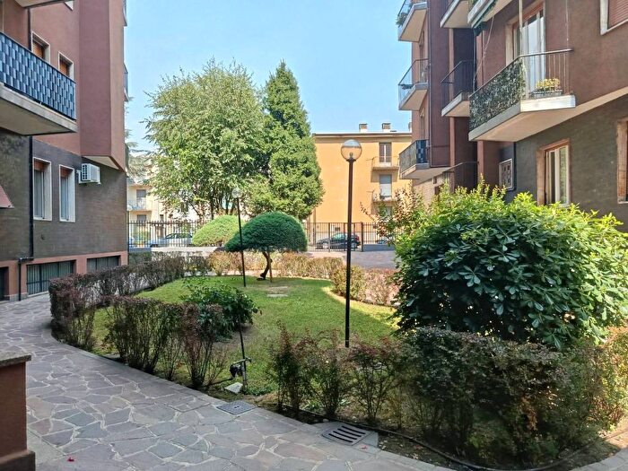 Appartamento bilocale in affitto in Via Amerigo Vespucci, Viale Libertà, Monza