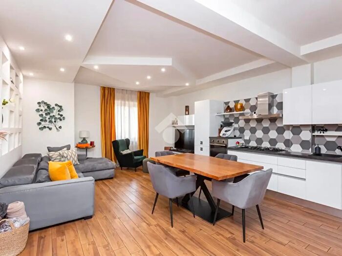 Appartamento trilocale in vendita in Via Enrico De Nicola, Beinasco