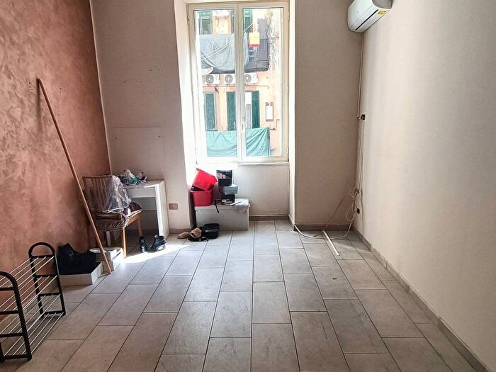 Appartamento trilocale in affitto in Via Bernardo Tanucci, San Carlo AllArena, Napoli