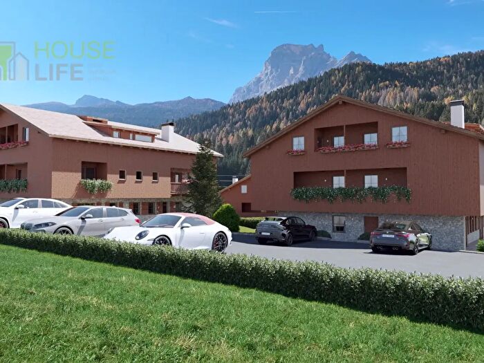 Appartamento in vendita in Via Beata Vergine della Difesa, San Vito Di Cadore