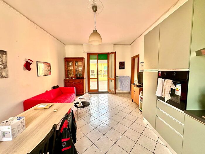 Appartamento trilocale in vendita in Via Luigi Michelazzi, Firenze