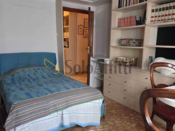 Appartamento quadrilocale in affitto in Via Nino Bixio, Stazione, Siena