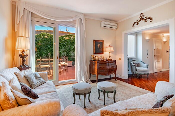 Appartamento con 7 locali in vendita in Pisa