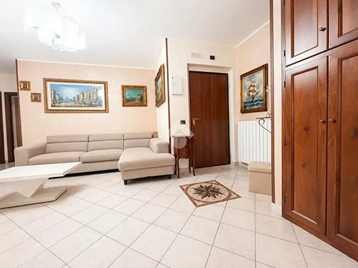 Appartamento quadrilocale in vendita in Via Catania, Montalto Uffugo