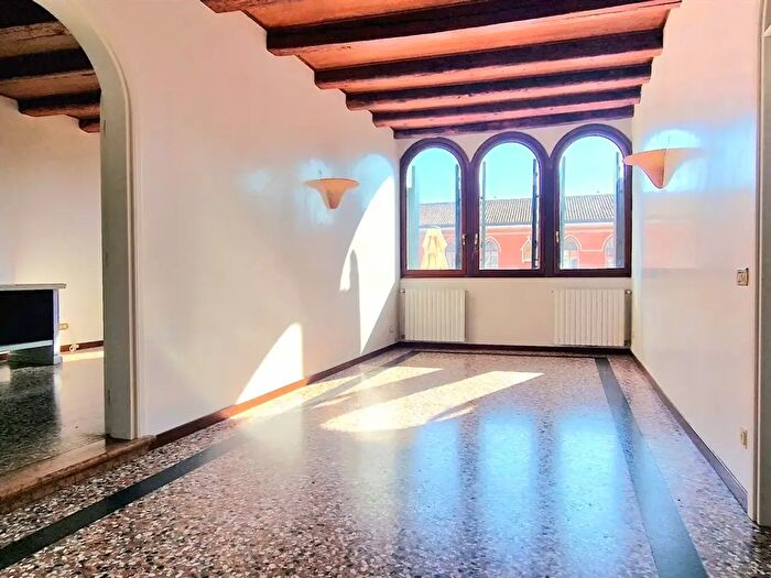 Appartamento con 5 locali in vendita in Corso del Popolo, Chioggia