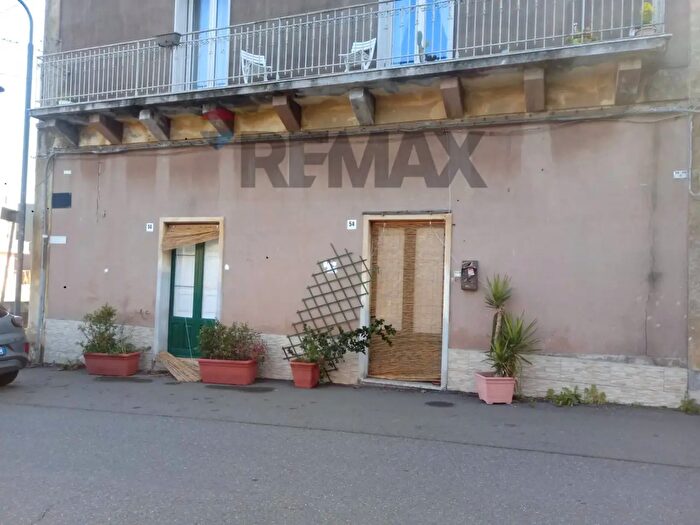 Casa con 5 locali in vendita in Via Rossa, Acireale