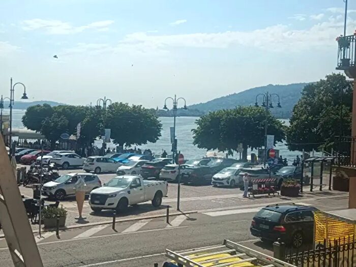 Appartamento quadrilocale in vendita in Corso Giuseppe Garibaldi, Baveno