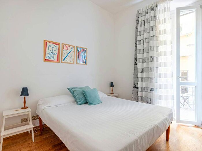 Casa trilocale in affitto in Via degli Ombrellari, Borgo, Roma