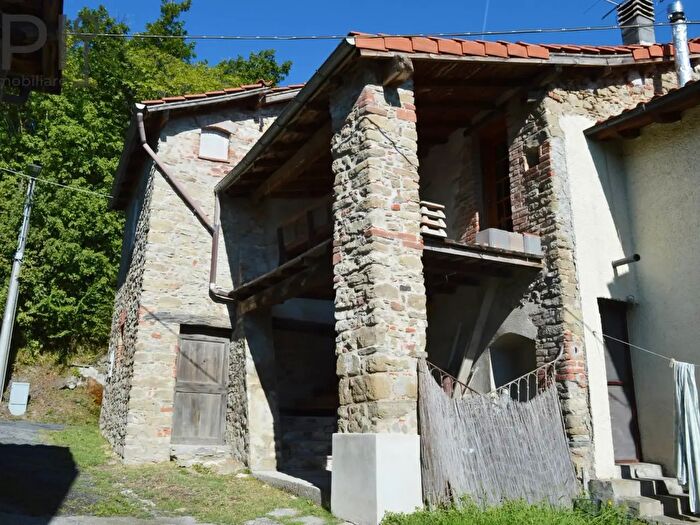 Casa con 10 locali in vendita in Loc Vercioglio, Plodio