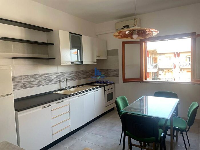 Appartamento bilocale in affitto in Via Etnea, Centro, Tremestieri Etneo