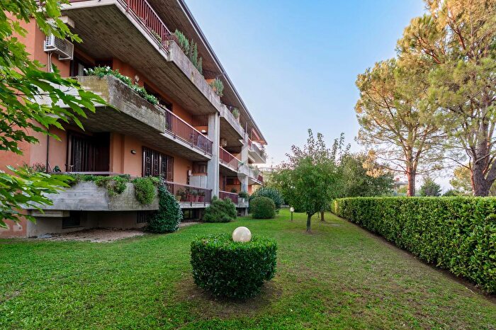 Appartamento trilocale in vendita in Via S Zeno, Desenzano Del Garda