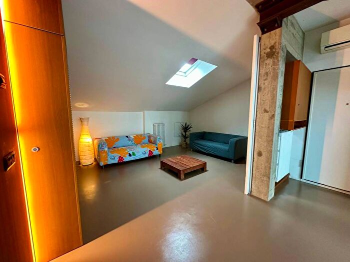 Appartamento trilocale in affitto in Via Filippo de Pisis, Centro Storico, Ferrara