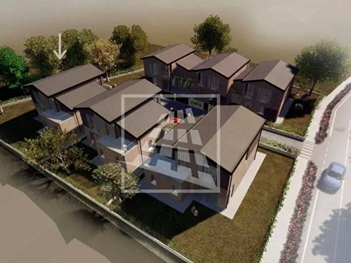 Casa quadrilocale in vendita in Via P Togliatti, Quattro Castella