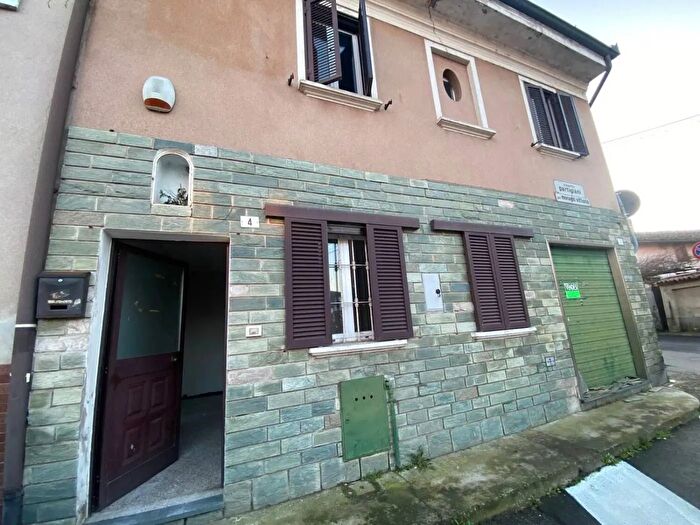 Casa quadrilocale in vendita in Albuzzano