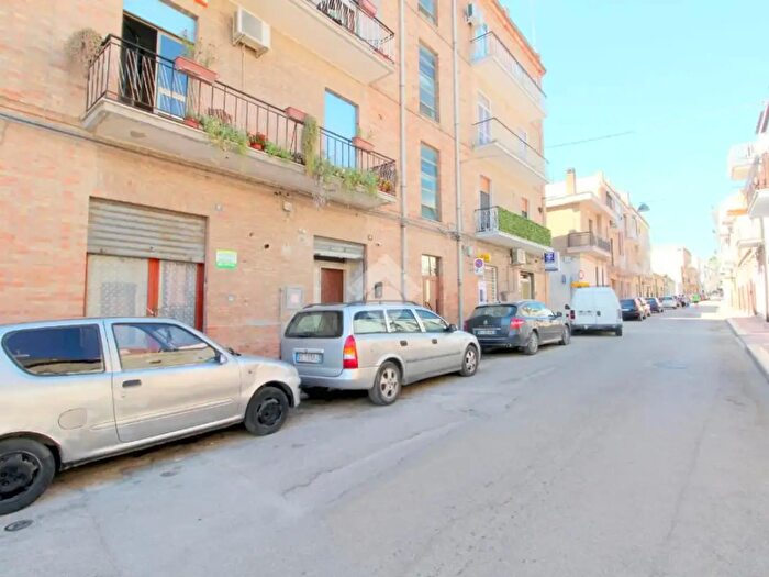 Casa bilocale in vendita in Via dei Giardini, Lucera