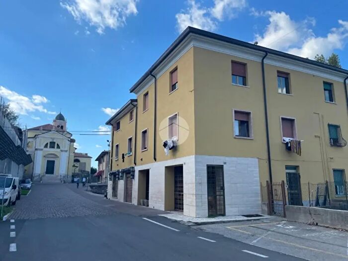 Appartamento bilocale in vendita in Via XX Settembre, Castelnuovo Del Garda