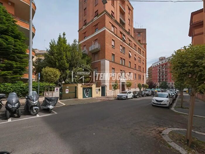 Appartamento bilocale in vendita in Via dei Giordani, Roma