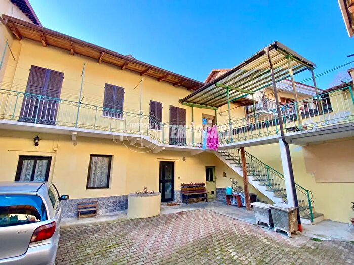 Appartamento quadrilocale in vendita in Via Cardinale Maurizio di Savoia, Giaveno