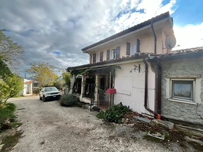 Casa con 5 locali in vendita in Via Cà Gianessi, Novafeltria