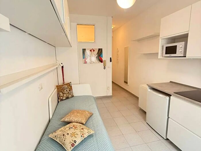 Appartamento monolocale in affitto in Via San Mansueto, Milano