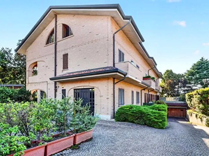 Casa trilocale in vendita in Via Alberto da Giussano, Giussano