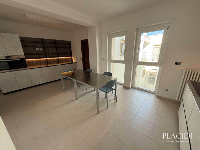 Appartamento trilocale in affitto in Via SantAgostino, Villa Comunale, LAquila