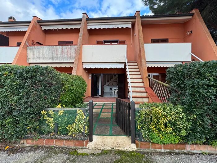 Casa trilocale in vendita in Via Casina, Porto Azzurro