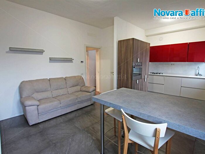 Appartamento trilocale in affitto in Via Giuseppe Torelli, Cittadella Villaggio Dalmazia, Novara