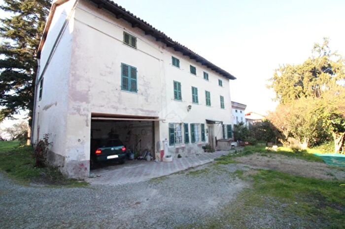 Casa con 7 locali in vendita in Via Cesare Battisti, Maranzana