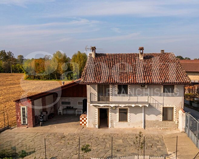Casa con 5 locali in vendita in Via Ressia, Vigone