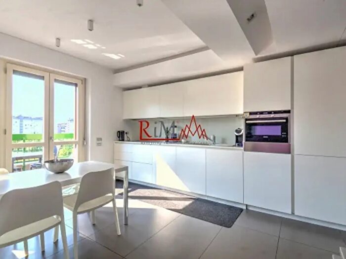 Appartamento trilocale in vendita in Via Prato, Milano