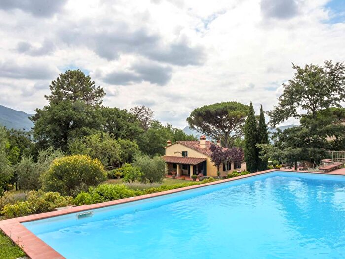 Appartamento quadrilocale in affitto in Via della Selva, Vaiano