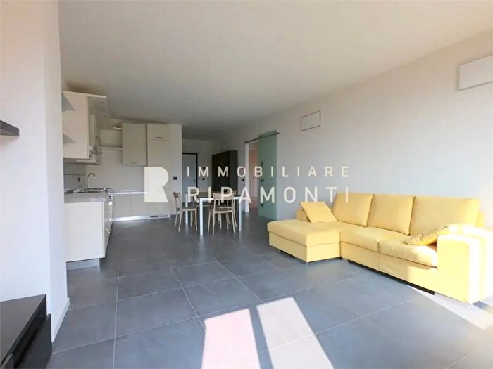 Appartamento trilocale in affitto in Via Quarto, Lecco