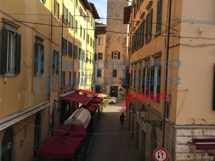 Appartamento trilocale in vendita in Pisa