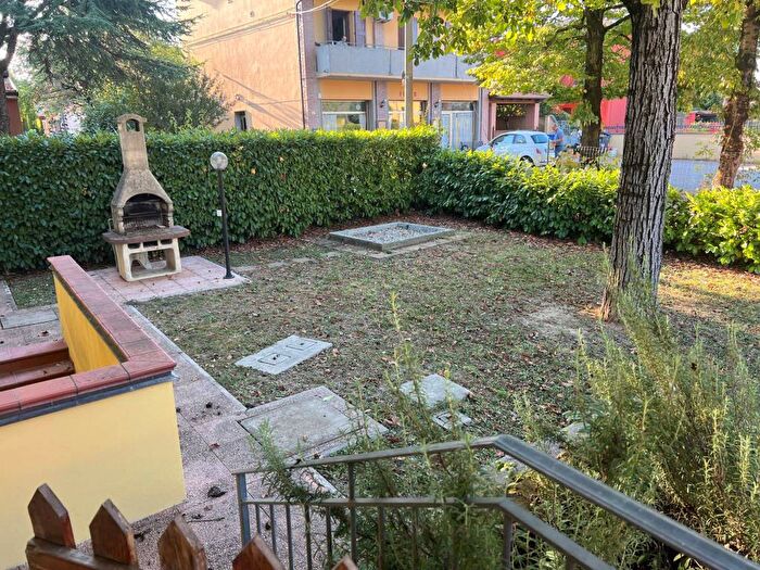 Appartamento con 5 locali in affitto in Via per Riolo, Riolo, Castelfranco Emilia