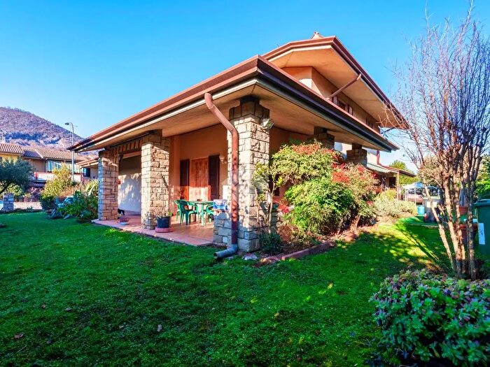 Casa con 5 locali in vendita in Via Fratelli Cervi, Mazzano