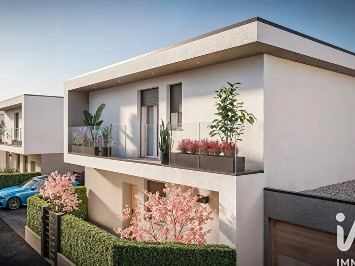 Casa quadrilocale in vendita in Via delle Acacie, Legnano