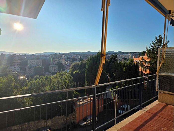 Appartamento con 5 locali in affitto in via Bottini, Sturla, Genova