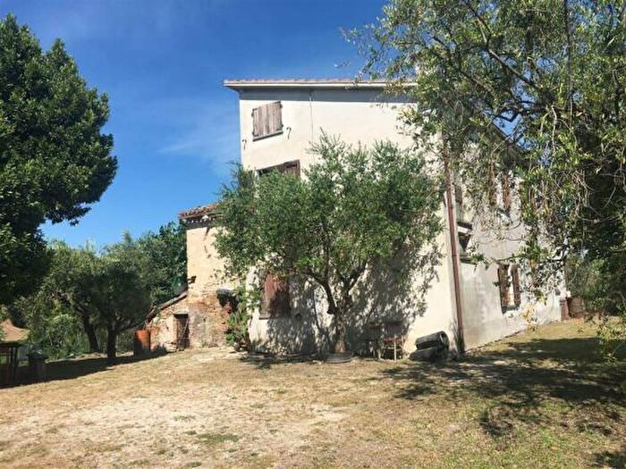 Casa trilocale in vendita in Isola Del Piano