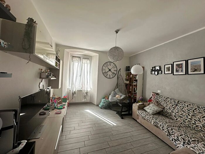 Appartamento quadrilocale in vendita in Via Falletti, Savona