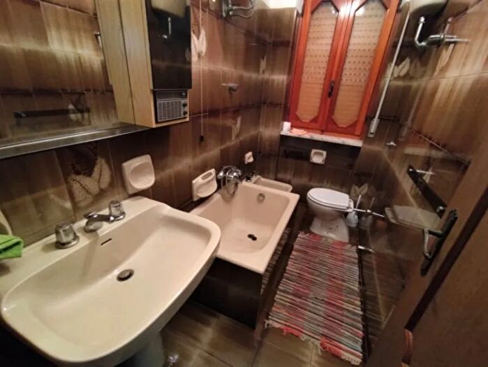 Casa con 6 locali in vendita in Motta San Giovanni