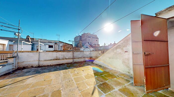 Casa bilocale in vendita in Via Edmondo De Amicis, Francavilla Fontana