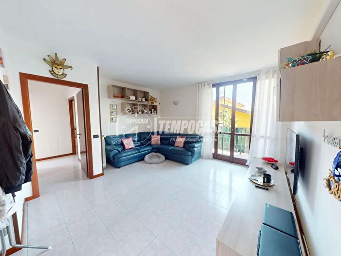 Appartamento trilocale in vendita in Via Enrico Sertoli, Milano