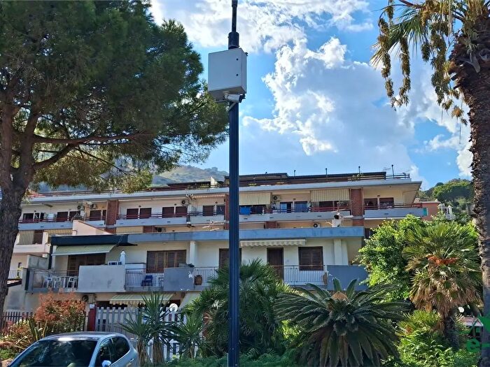 Appartamento monolocale in vendita in Via Lungomare, Sant'Alessio Siculo