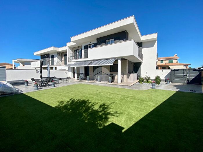 Casa quadrilocale in vendita in Marco Aurelio, Anzio