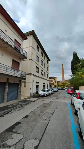 Appartamento con 5 locali in vendita in Signa